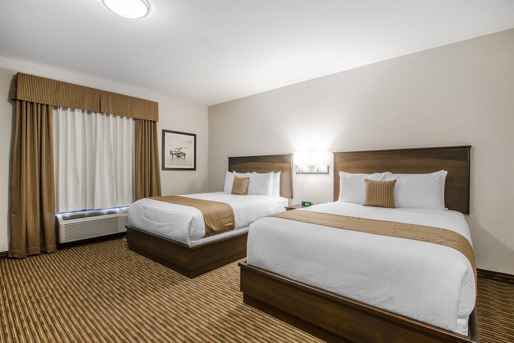 Quality Inn & Suites Estevan Экстерьер фото