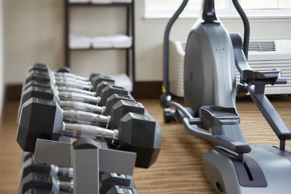 Quality Inn & Suites Estevan Экстерьер фото