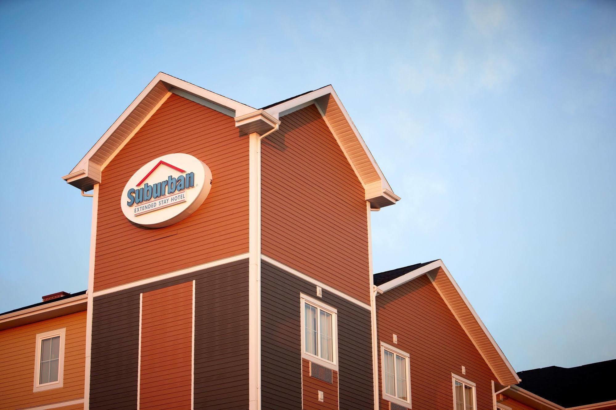 Quality Inn & Suites Estevan Экстерьер фото